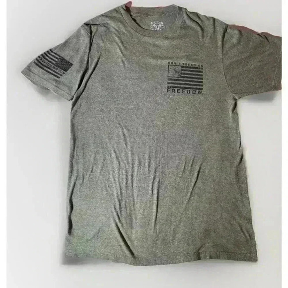 Howitzer Patriot Mfg. Other - Howitzer Patriot Mfg Army Green DON'T TREAD ON Freedom US Flag Tee Olive MED.